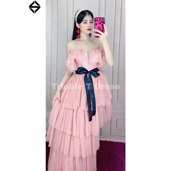Đầm dự tiệc TRIPBLE T DRESS đuôi tôm xéo xếp tầng trễ vai lưới phói nơ đen eo - size M/L - MS8Y