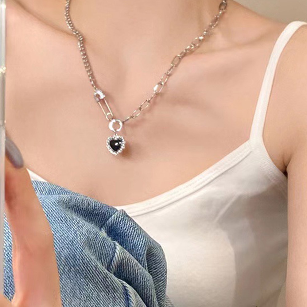 Vòng Cổ Choker Mặt Trái Tim Đen Phong Cách Punk Thời Trang Cho Nữ