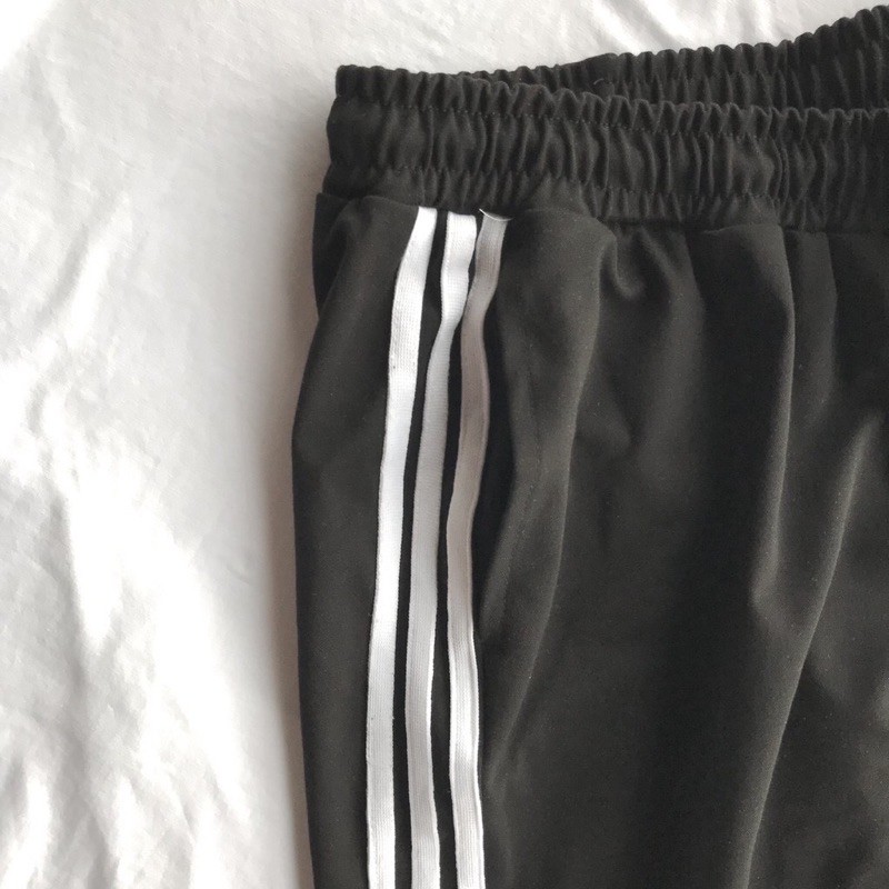 [Vải Không Xù+Co Giãn]Quần Short Nỉ Thể Thao Nam 3 Sọc, Quần Đùi Nam 3 Sọc Chất Liệu Dày Dặn Hot Mùa Hè 2021 | BigBuy360 - bigbuy360.vn