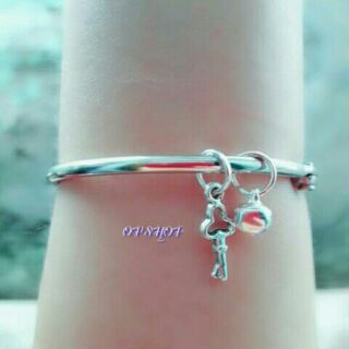 Kiềng tay inox chìa khóa
