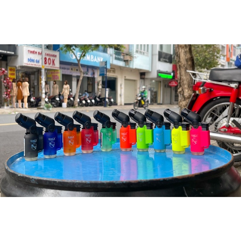 Light Eagle nhiều màu