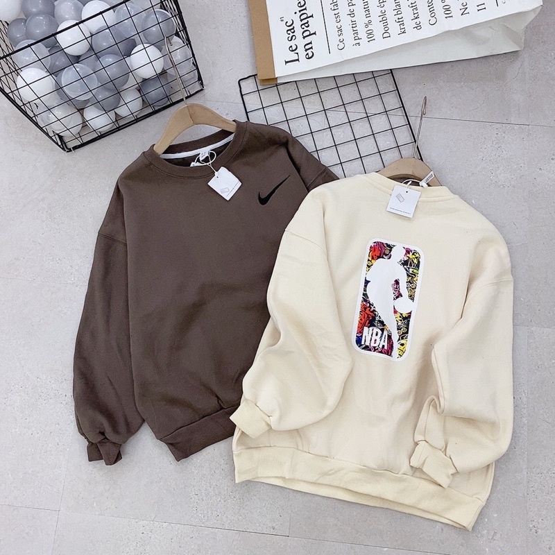 [Mã 12FASHIONSALE1 giảm 10K đơn 50K] áo sweater nỉ bông logo thêu | BigBuy360 - bigbuy360.vn