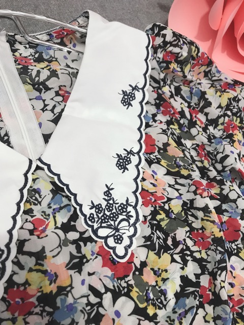 váy hoa cổ thêu lazer VHS012109 | BigBuy360 - bigbuy360.vn