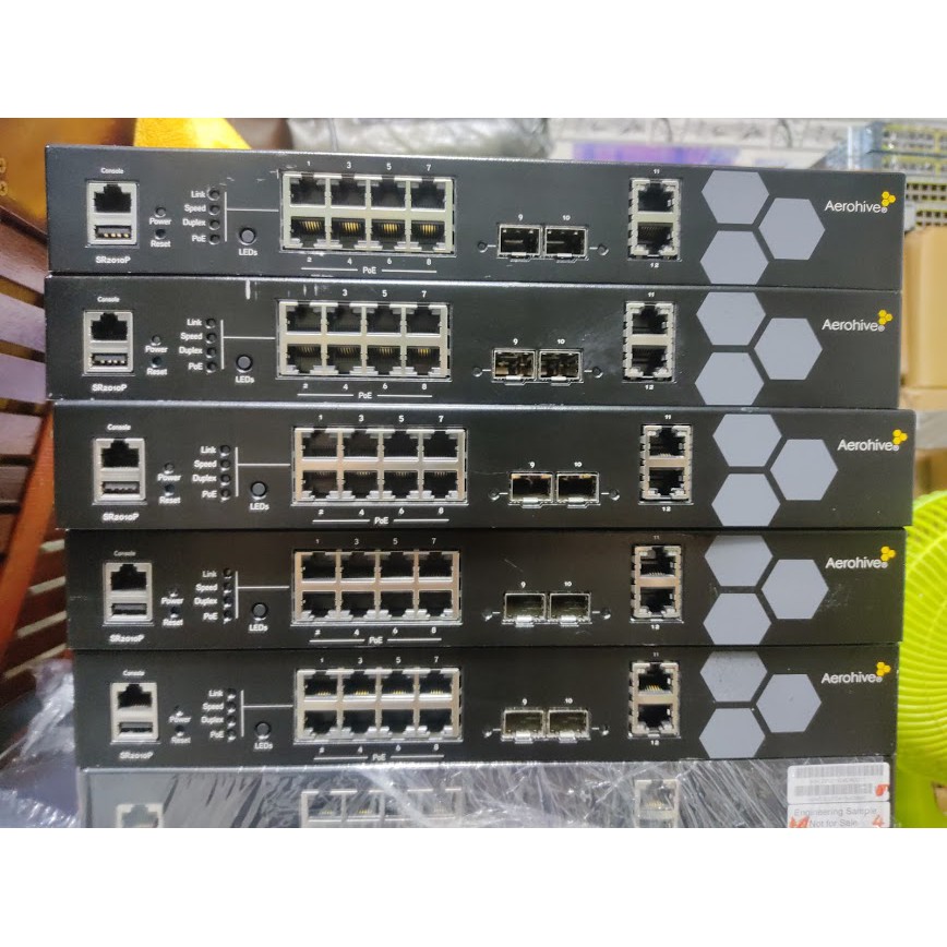 Thiết Bị Chuyển Mạch Switch Aerohive Sr2010p Hỗ Trợ 8 Port Gigabit POE+ - POE AT