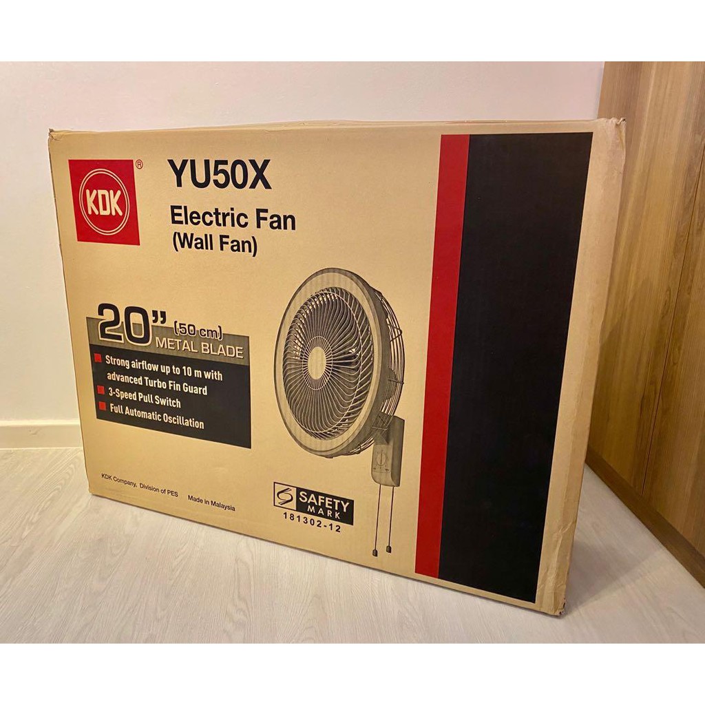 Quạt treo tường KDK YU50X công suất 56W