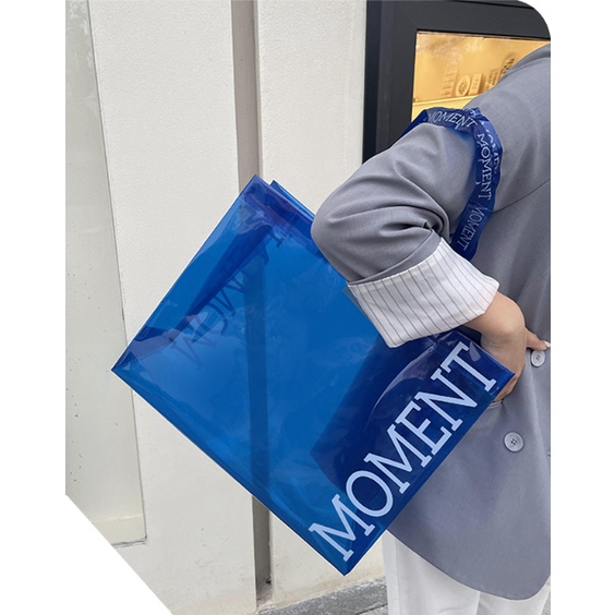 Túi xách nữ trong suốt đeo vai trẻ trung cá tính in chữ Moment