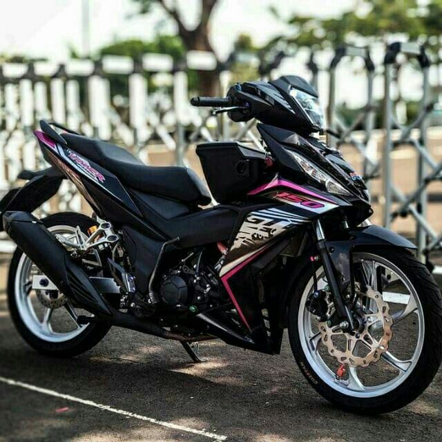 Tem rời Winner GTR hồng đen