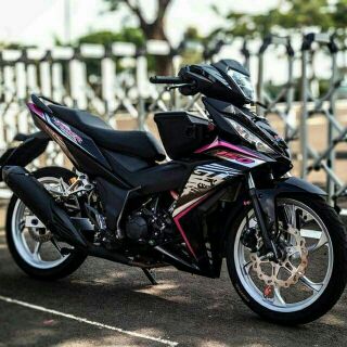 Tem rời Winner GTR hồng đen