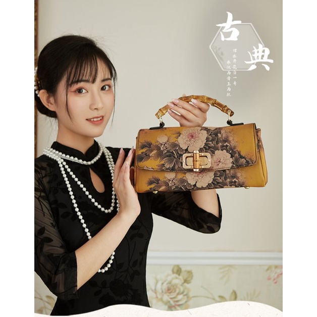 SẴN HÀNG TÚI XÁCH CẦM TAY DIỆN ÁO DÀI IN HOA THANH LỊCH TÚI BÀ SUI SƯỜN XÁM