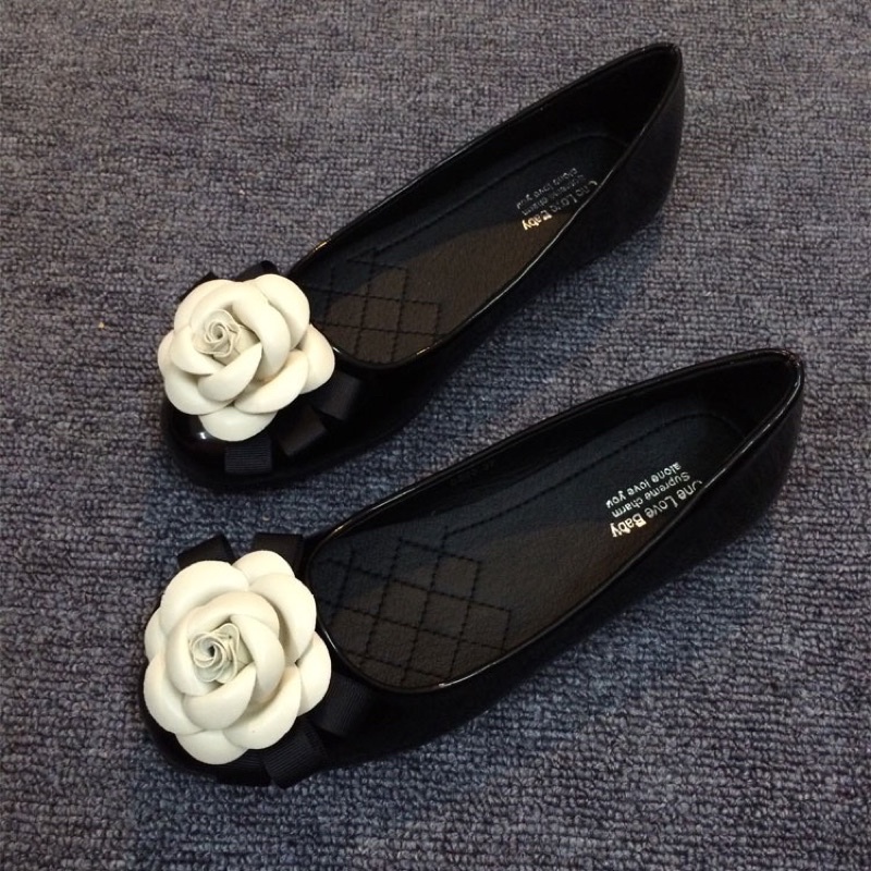 Giày búp bê mũi tròn hoa trà đen đỏ hàng quảng châu