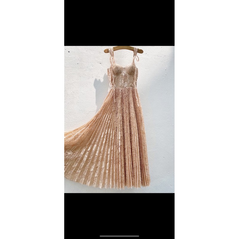 váy xoè dập li olivia dress | BigBuy360 - bigbuy360.vn