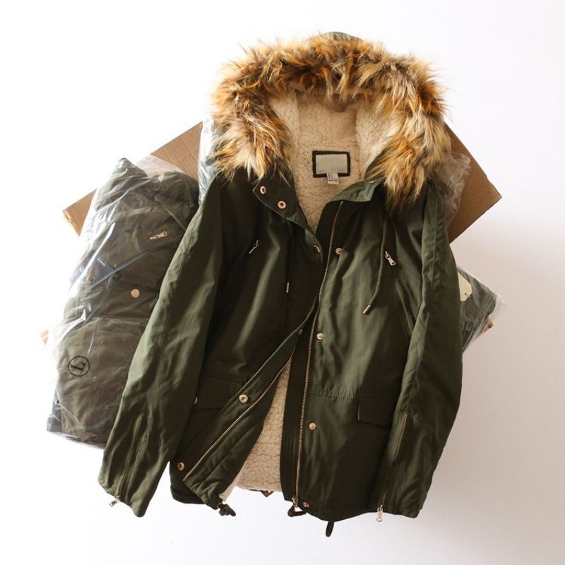 Thanh lý áo parka xanh rêu còn tag size L