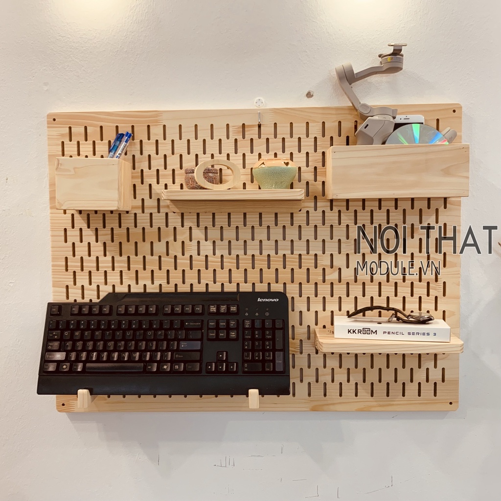 Bảng peg board, bảng lỗ treo tường trang phí phòng làm việc, phòng khách gỗ thông dày 15mm