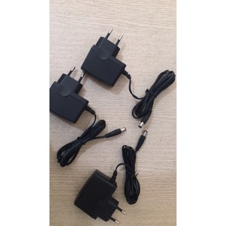 .Adapter TP- Link 9v- 0,6 A.