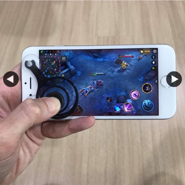 Joystick hỗ trợ chơi game mobile