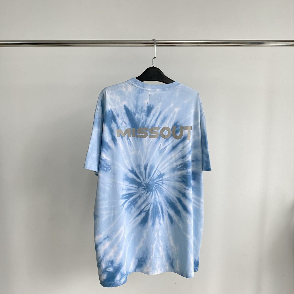 [Mã SKAMCLU7 giảm 10% tối đa 50K đơn 0Đ] Áo Thun Tay Lỡ MISSOUT TIE DYE PHẢN QUANG Unisex | BigBuy360 - bigbuy360.vn