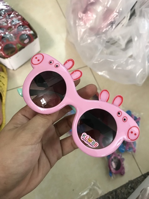 Kính Peppa Pig siêu yêu cho bé yêu chống nắng bụi cực yêu