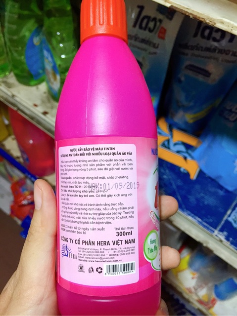 Nước tẩy quần áo màu tin tin chai 300ml
