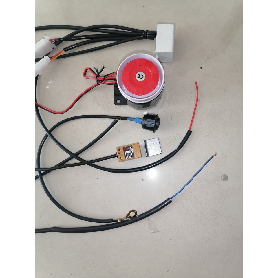 Bộ chống trộm xe máy cảm biến chuyển động cổ xe, tắt máy báo động, không hao bình lắp được tất cả các loại xe