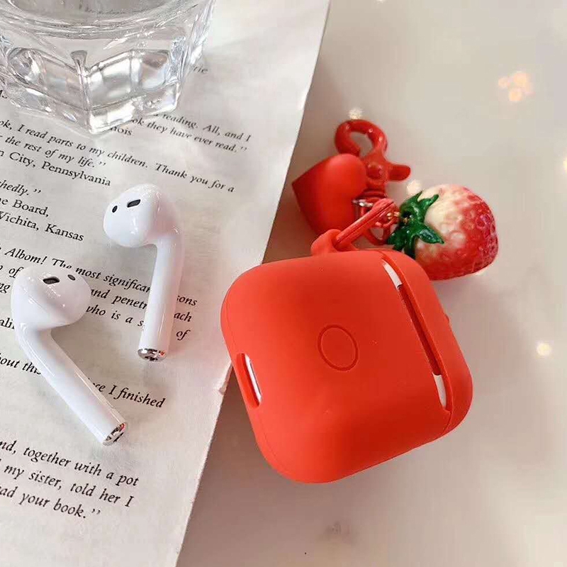 Vỏ đựng hộp tai nghe Airpods bằng silicon có móc khóa hình quả dâu