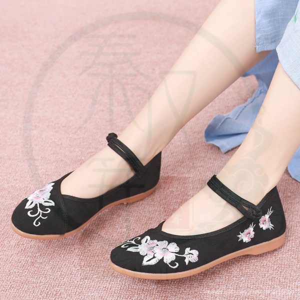 Giày búp bê nữ bằng vải thêu họa tiết dân tộc cổ trang Trung Hoa