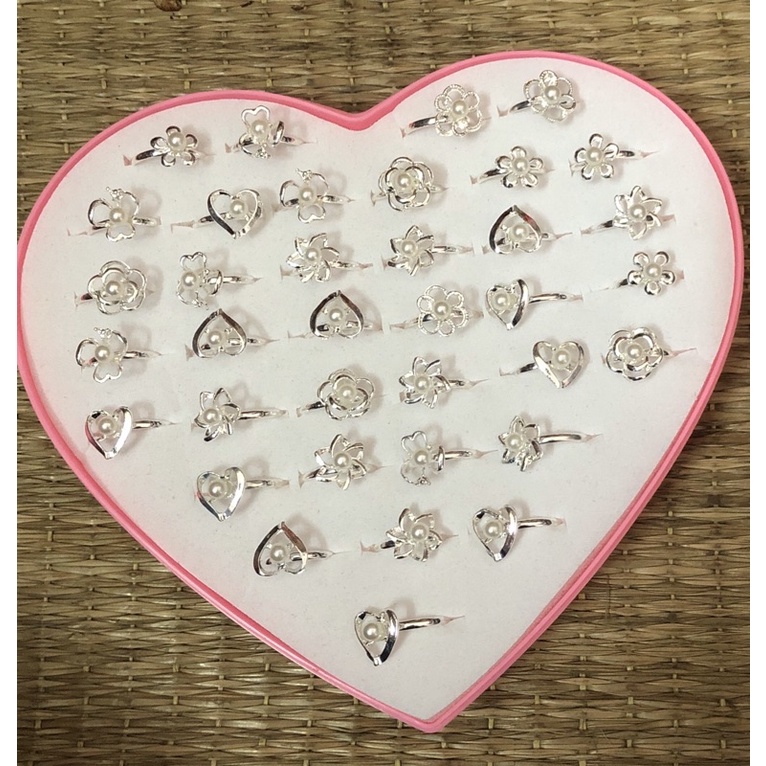 Hộp nhẫn trắng 36 chiếc hàng rẻ nhiều mẫu mã