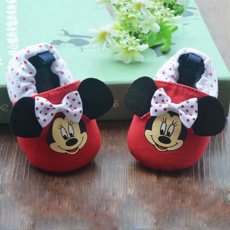 Giày em bé mềm mại đáng yêu