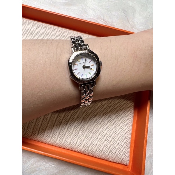 Đồng hồ nữ Olivia Burton