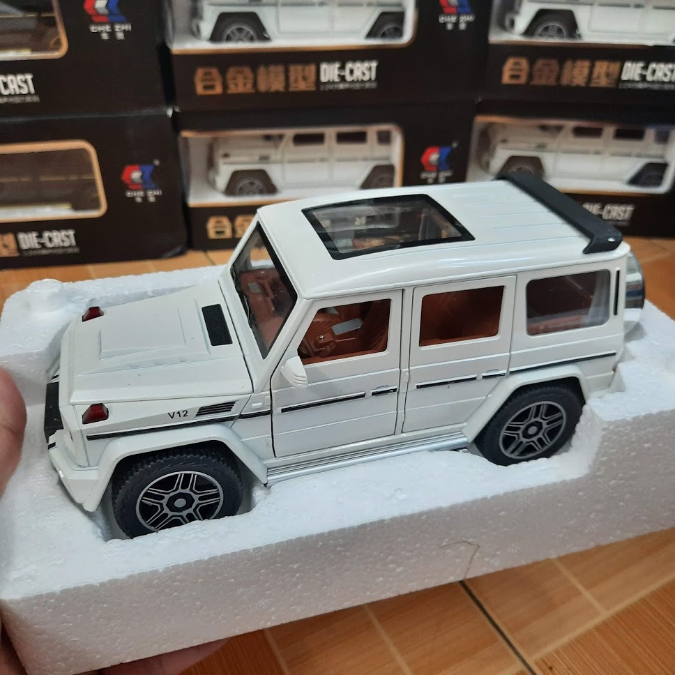 Đồ chơi mô hình xe ô tô Mercedes Benz G63 G- Klessa tỉ lệ 1:24