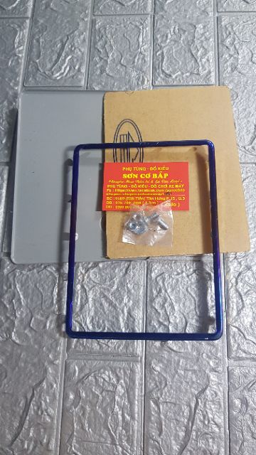 Khung biển bảng số kèm mica ốc đầy đủ xe máy titan vàng 2019