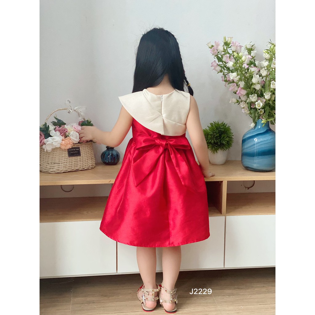 Váy công chúa rất sang