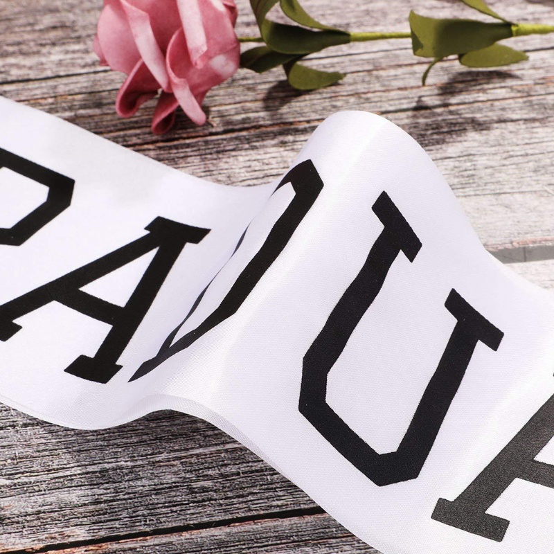 Yoioi Dây Đeo Vai Satin In Chữ I Graduated Màu Trắng Đen Trang Trí Tiệc Tốt Nghiệp