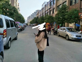 Áo len ống tay rộng