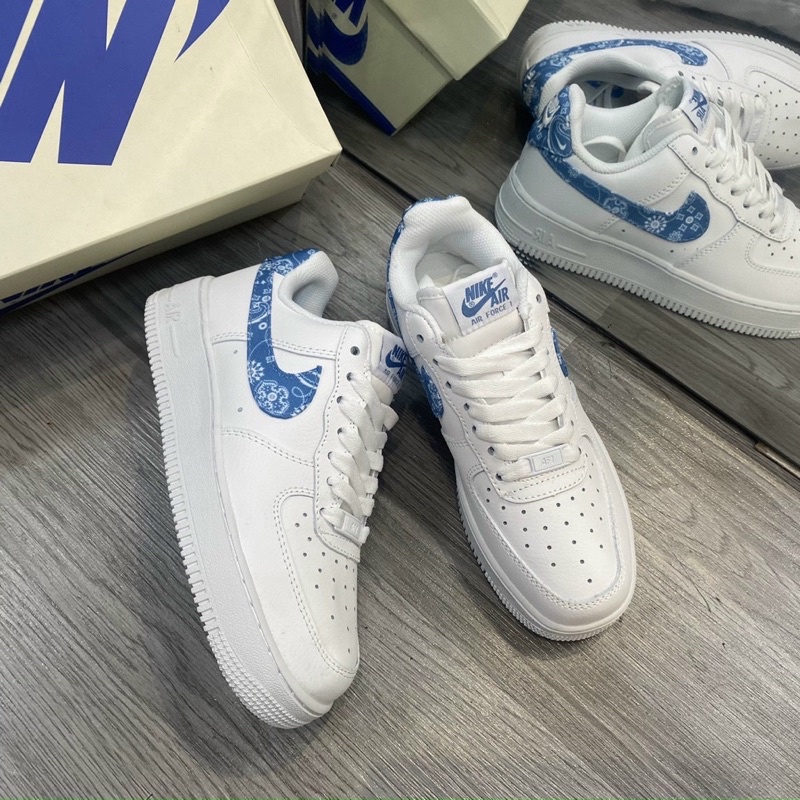 GIÀY AIR AF1 LOW PAISLAY WHITE BLUE LAI AU