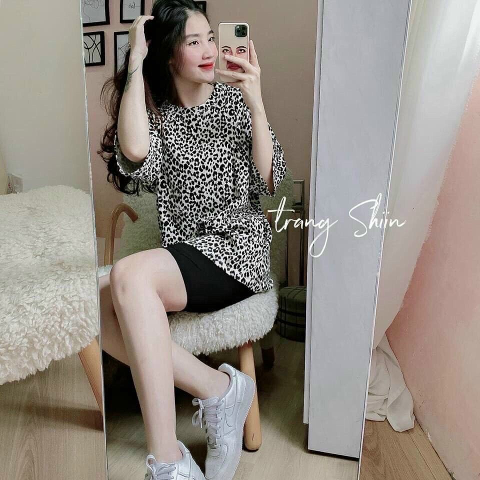 Sét bộ áo cộc quần lửng áo hổ trắng cổ tròn kết hợp với quần lengging siêu xinh cho các nàng đi dạo phố