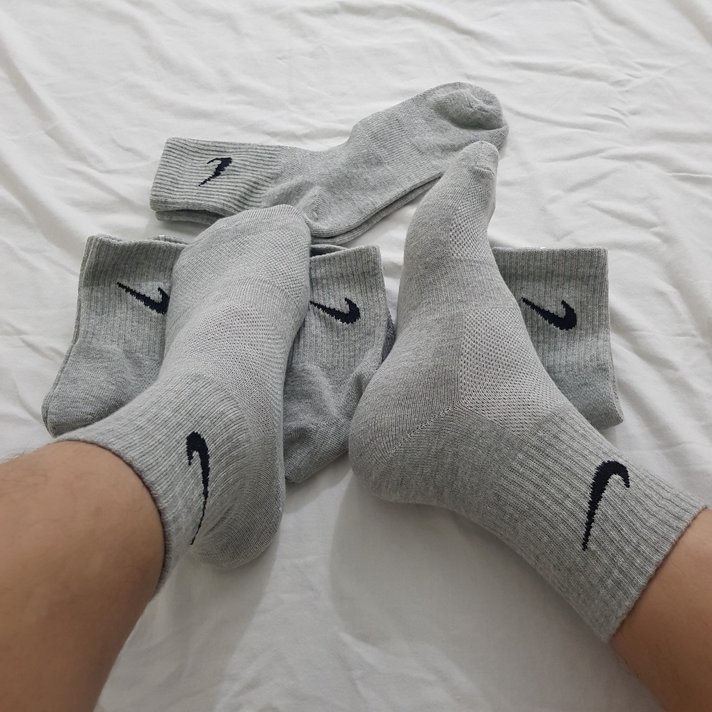 Tất thể thao cổ trung Nike màu Xám  - Free ship Loved socks by TatsTats.vn