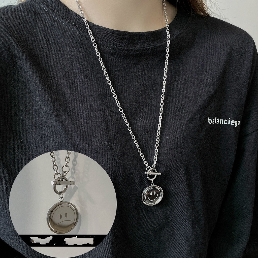 Vòng Cổ Thép Titan Mặt Tròn Biểu Tượng Cảm Xúc Cá Tính Thời Trang