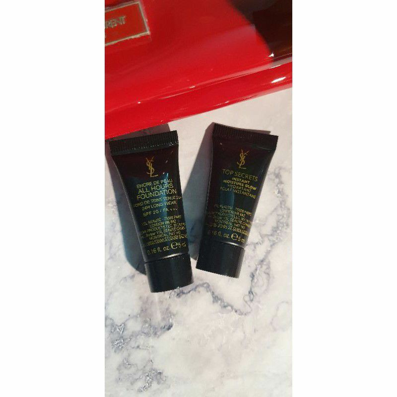 Set YSL gồm túi mỹ phẩm kem lót và kem nền | BigBuy360 - bigbuy360.vn