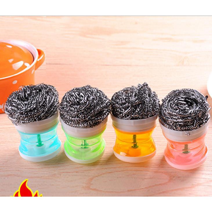 Dụng cụ chà rửa xoong nồi có bình xà phòng