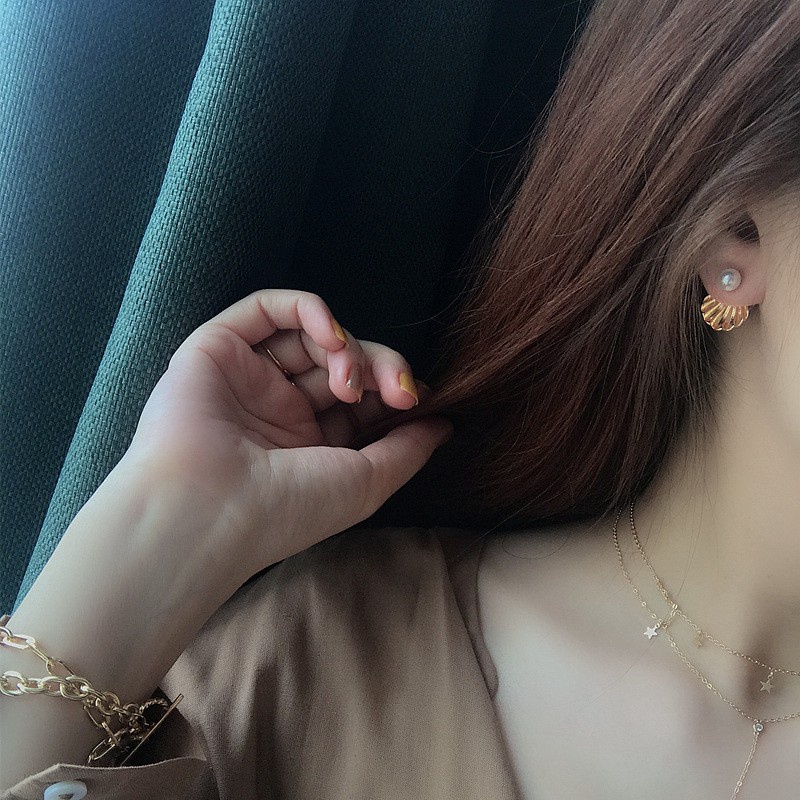 Bông tai hình vỏ sò mạ vàng đính ngọc trai nhân tạo đơn giãn nữ tính ANNIE D122