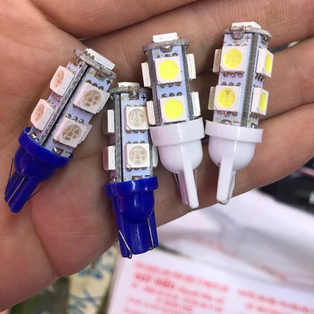 2 chiếc bóng led xe máy 2 tầng bóng