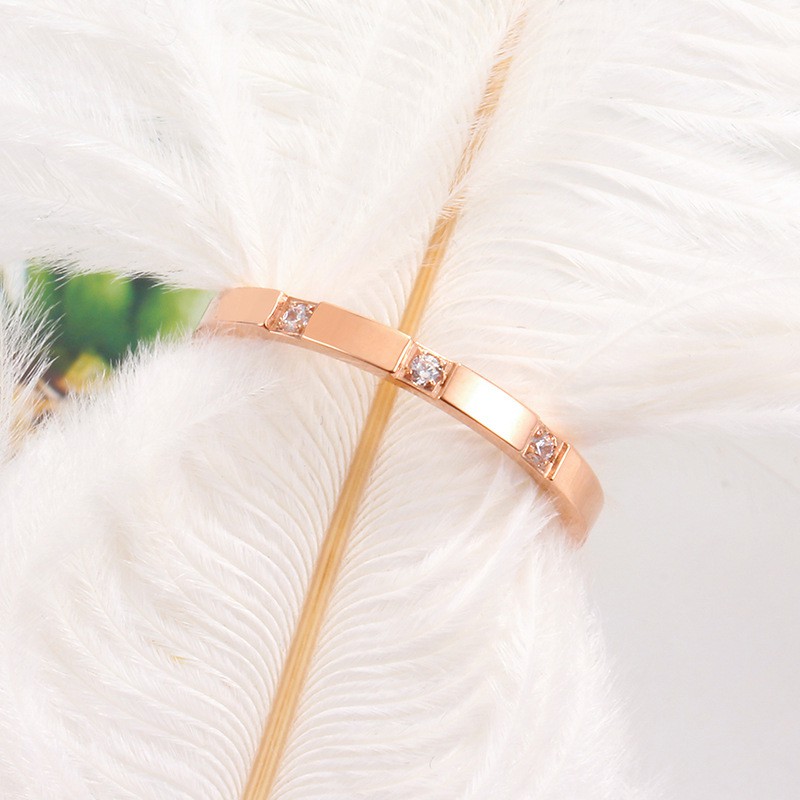 Nhẫn đính hôn kim cương thép titan thiết kế tối giản thời trang cho nữ