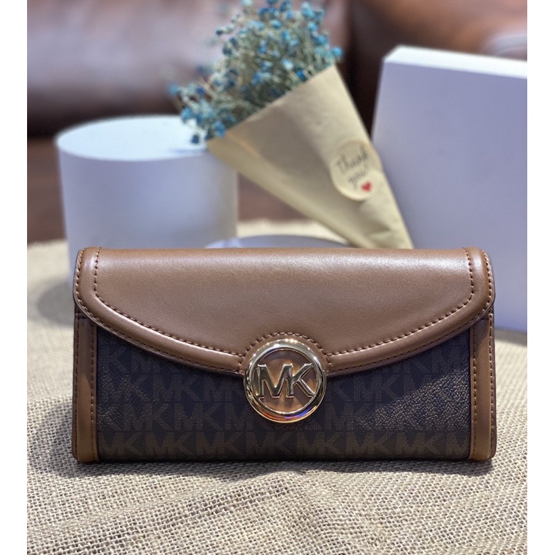 Ví cầm tay cho nữ chính hãng MK michael  kors Group: TRAVEL CONTINENTAL