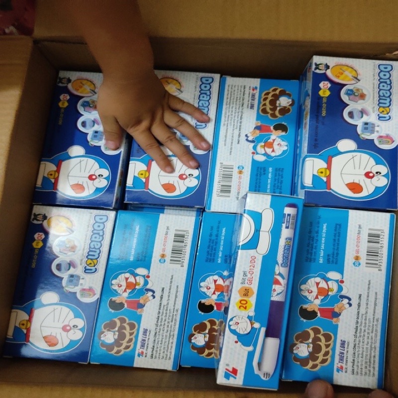 Hộp 20 bút nước doremon