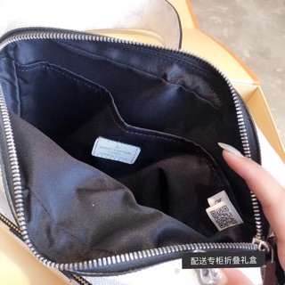 Lv messeger for men