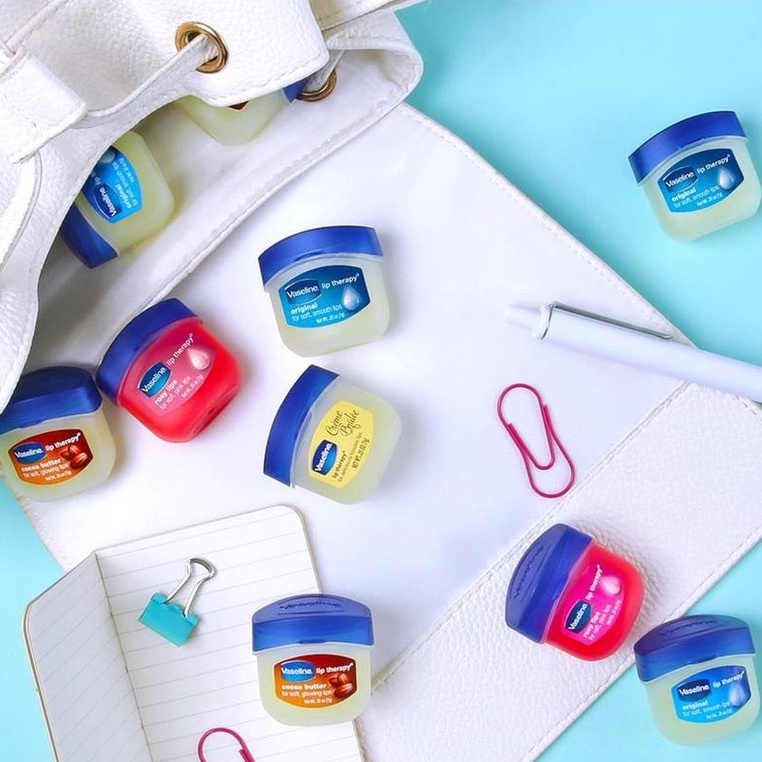Son dưỡng môi Vaseline Lip Therapy