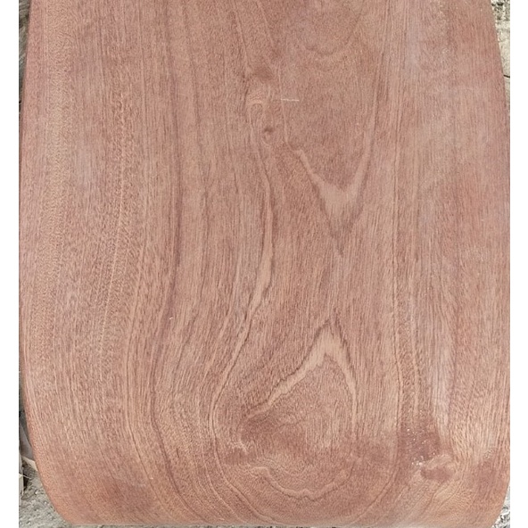 Ván lạng xoan đào dùng dán thùng loa.QC 0.45mm * 300mm*2000mm. 80.000đ/tấm