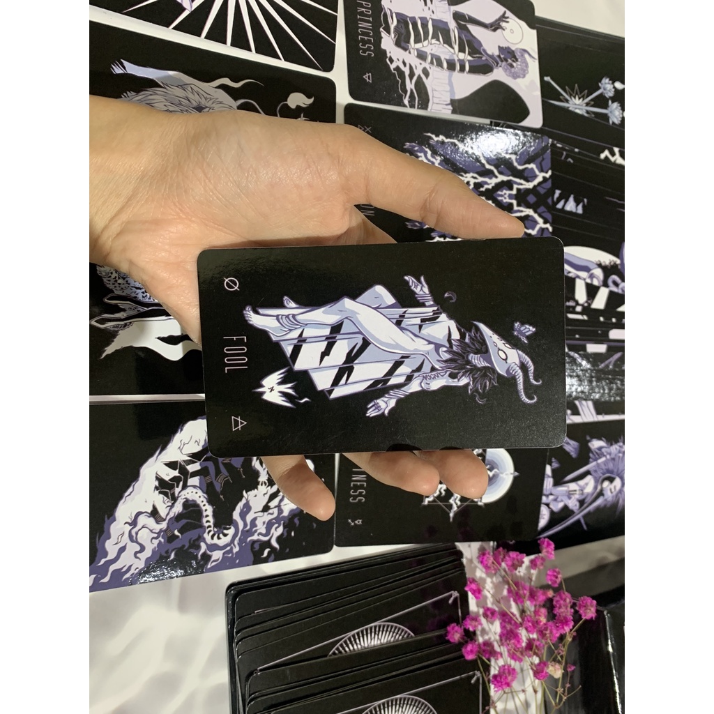 Bộ bài Wayward Dark Tarot size 12 x 7 cm