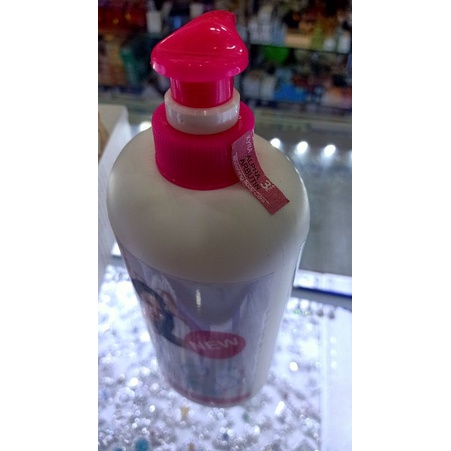 Sữa dưỡng trắng body Alpha Arbutin 3plus 500ml