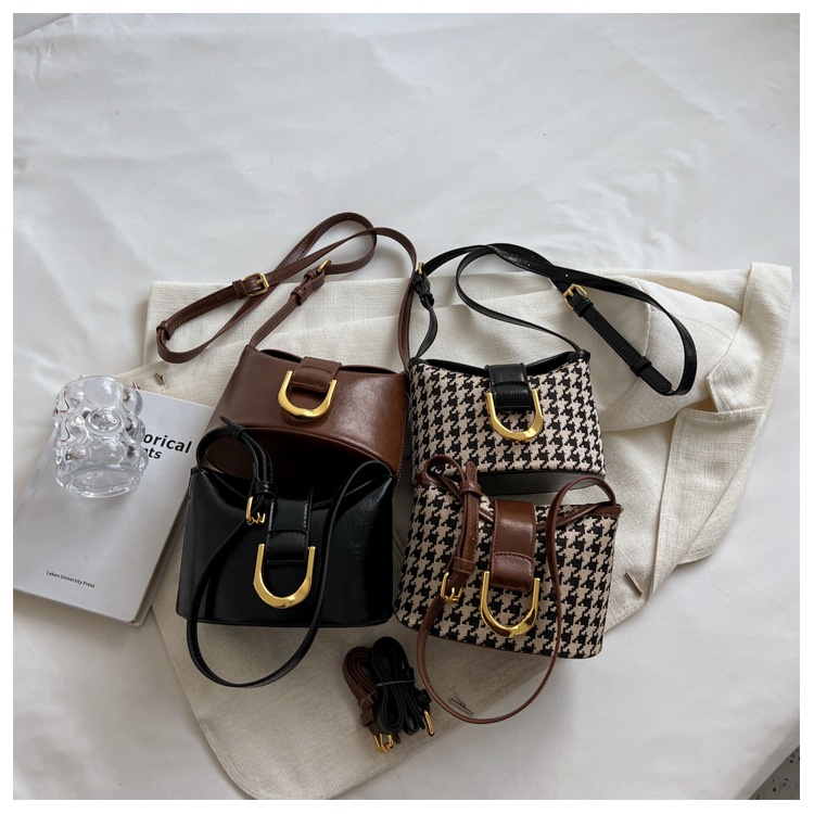 Túi Đeo Chéo Cài Nút Phong Cách Pháp Hàng Mới 2022